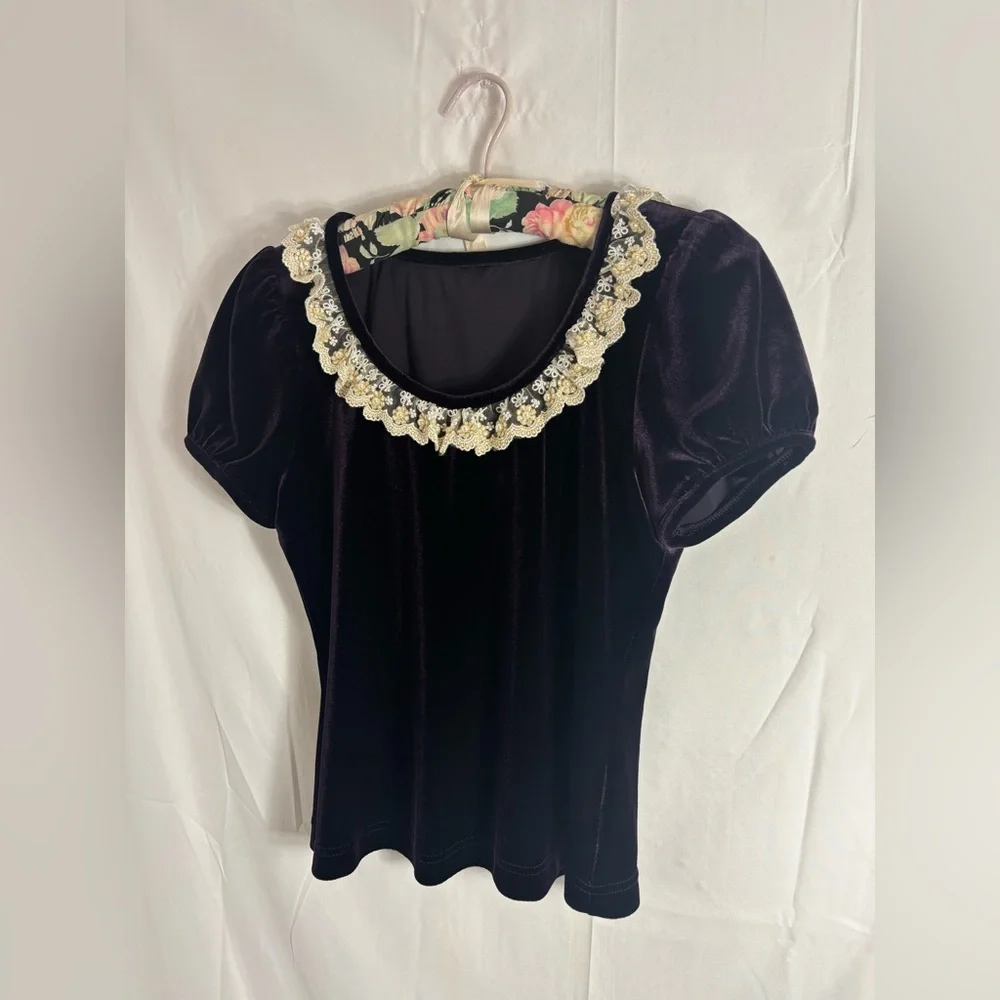 Purple Velvet Scoop Neck Lace+Pearl Embellished Neckline Puff Sleeve Top Size M - Picture 12 of 16